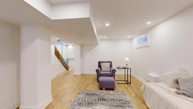 Additional image 22 of 98 Poyntz Ave