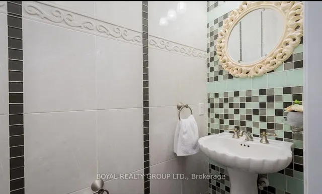 Additional image 16 of 118 Footbridge Cres