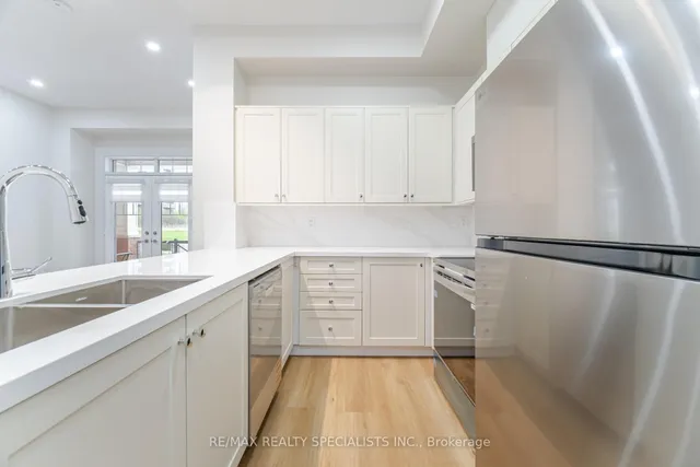 Additional image 11 of 2326 TAUNTON Rd Unit 103