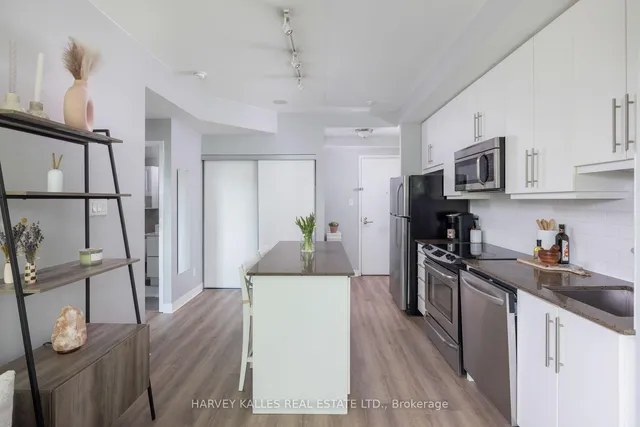 Additional image 7 of 1171 Queen St Unit 312