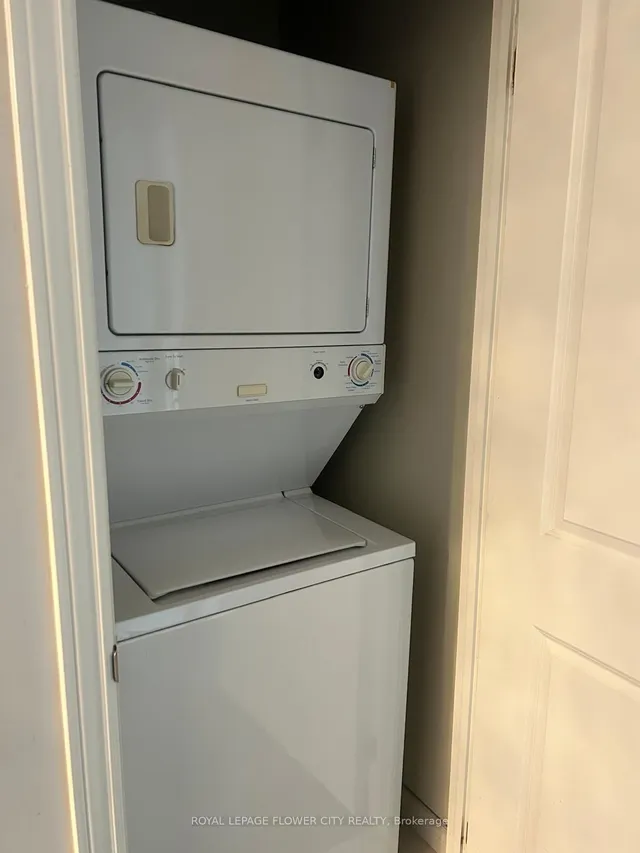 Additional image 4 of 630 Sauve St Unit 404