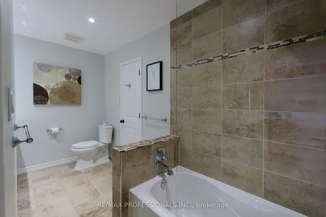 Additional image 28 of 24 Stoneham Rd