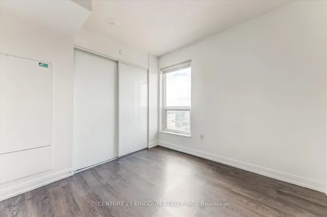 Additional image 8 of 275 Village Green Sq Unit 2123