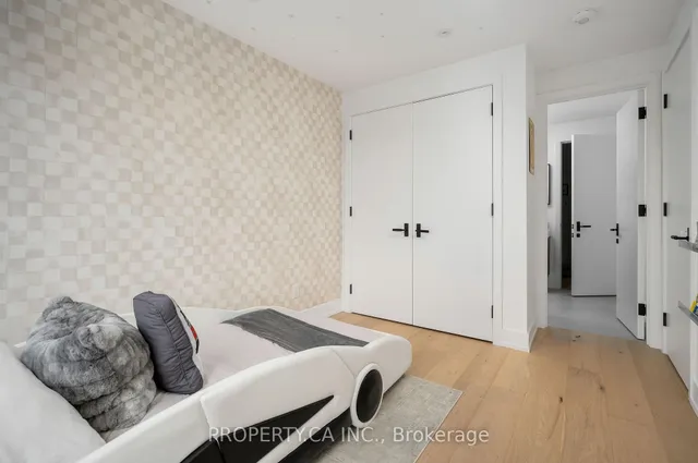 Additional image 26 of 268 Euclid Ave