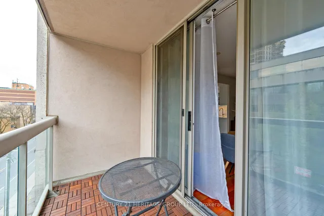 Additional image 39 of 253 Merton St Unit 315