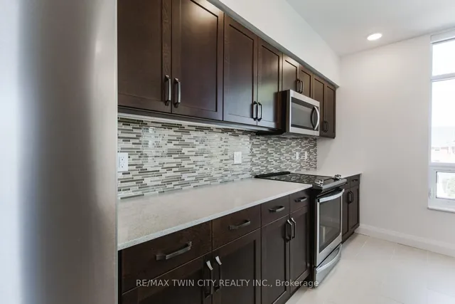 Additional image 11 of 399 Queen St Unit 201