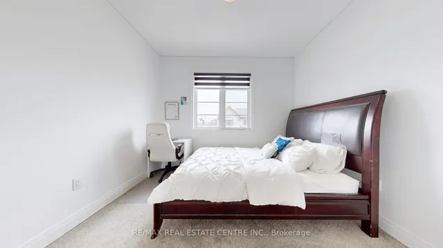 Additional image 32 of 1473 Varelas Passage