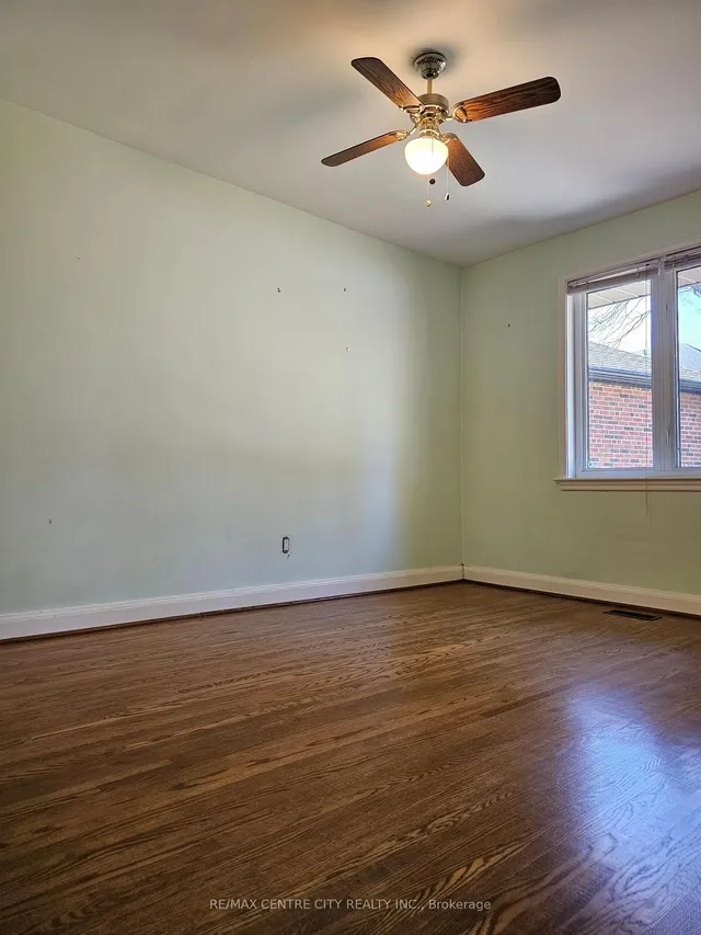 Additional image 16 of 274 Burnett Ave