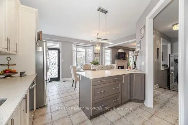 Additional image 13 of 17 Platform Cres