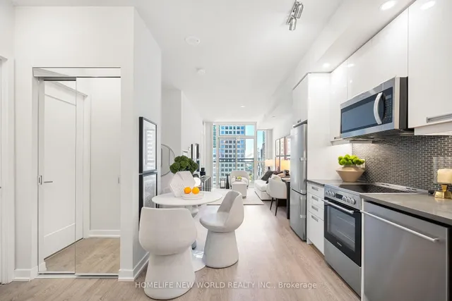 Additional image 6 of 99 John St Unit 1302