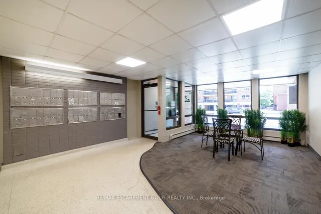 Additional image 5 of 30 Summit Ave Unit 501