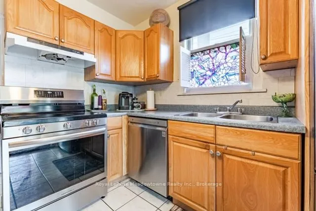 Additional image 15 of 60 Cameron Ave