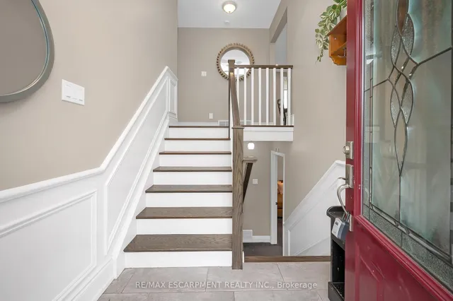 Additional image 7 of 5075 QUEENS Crt