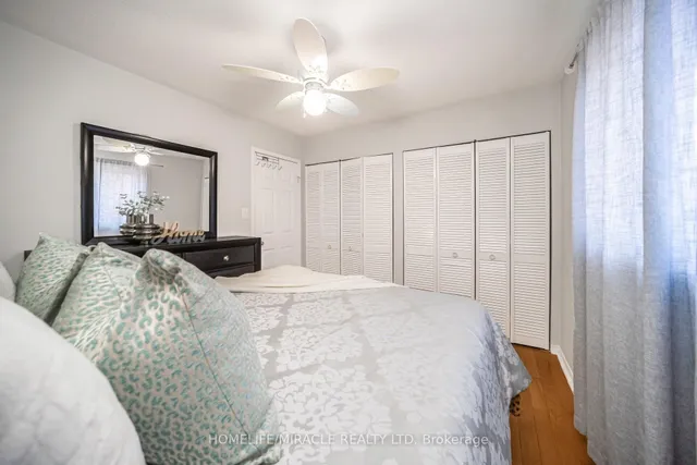 Additional image 32 of 21 National Cres