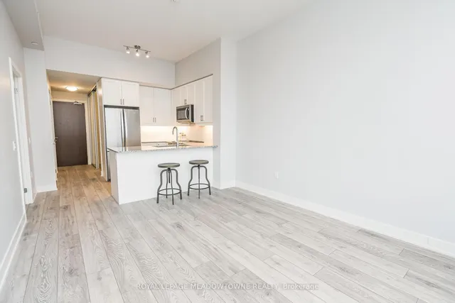 Additional image 9 of 1050 Main St Unit 617