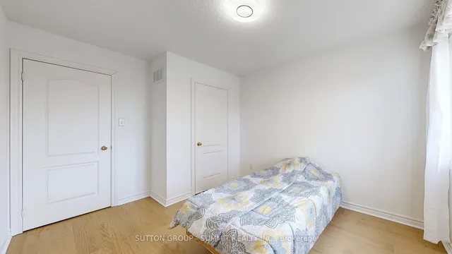 Additional image 31 of 93 MOREAU Tr