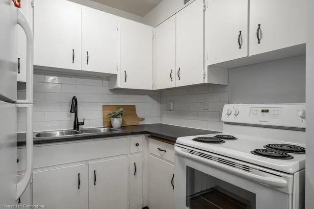 Additional image 11 of 23 Main St Unit 205