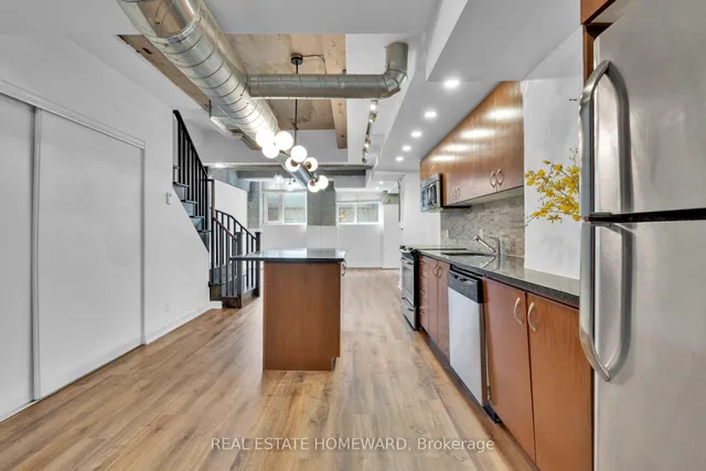 Additional image 4 of 201 Carlaw Ave Unit 128