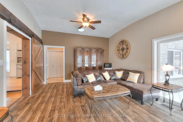 Additional image 19 of 34 Braun St