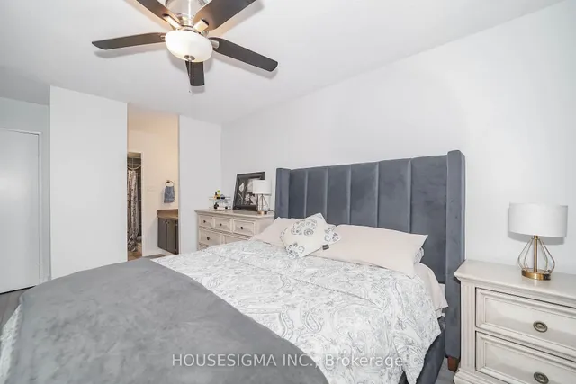 Additional image 24 of 121 Ling Rd Unit 904