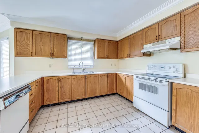 Additional image 19 of 102 Sunforest Dr