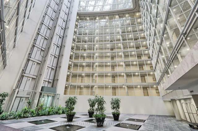 Additional image 22 of 650 Queens Quay Unit 509