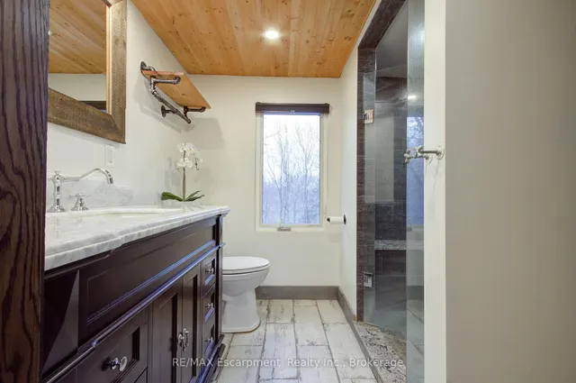 Additional image 31 of 1517 Norwood Ave