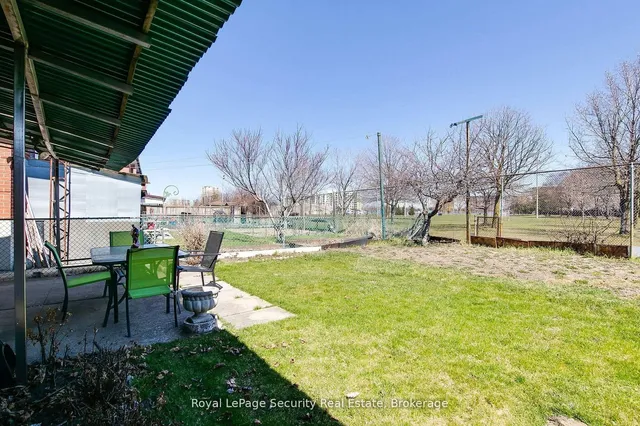 Additional image 42 of 172 Firgrove Cres