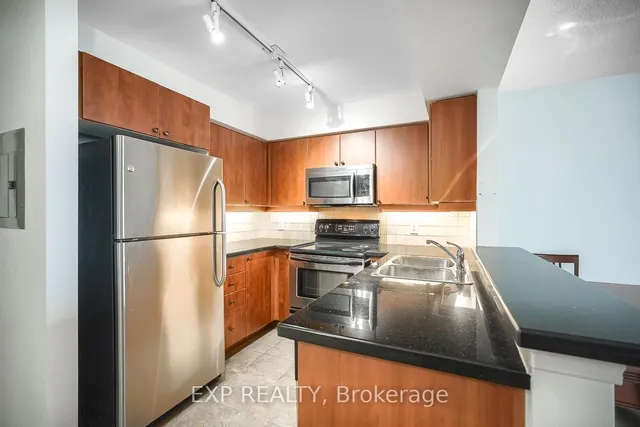 Additional image 17 of 3830 Bathurst St Unit 607