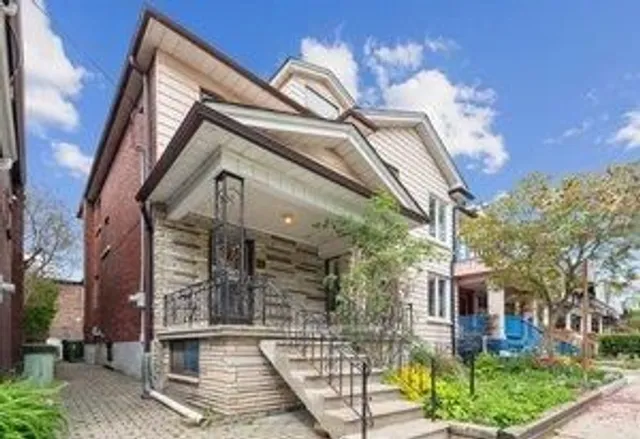 Additional image 3 of 38 Fernbank Ave