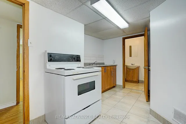 Additional image 44 of 86 Placentia Blvd