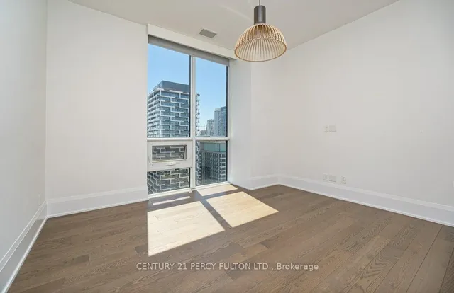 Additional image 15 of 101 Erskine Ave Unit PH10