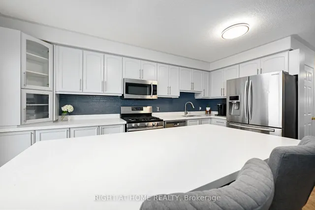 Additional image 7 of 27 Turquoise Dr