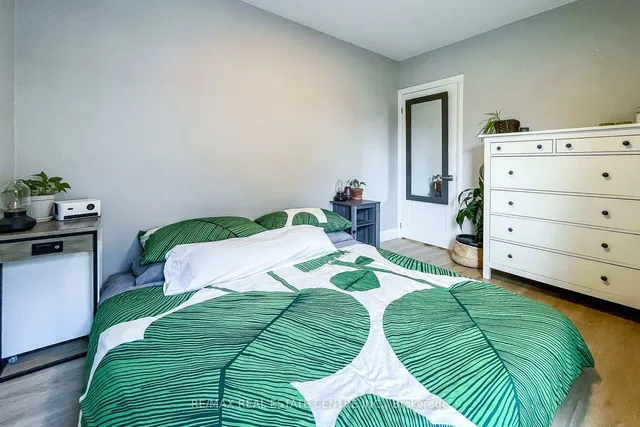 Additional image 23 of 112 Tragina Ave