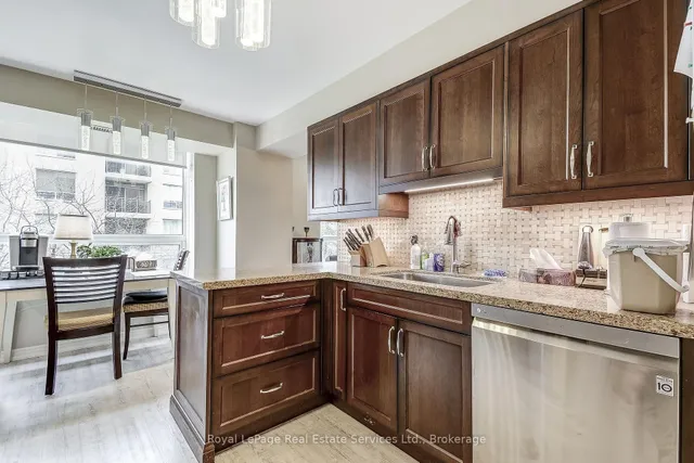 Additional image 13 of 100 Burloak Dr Unit 2212