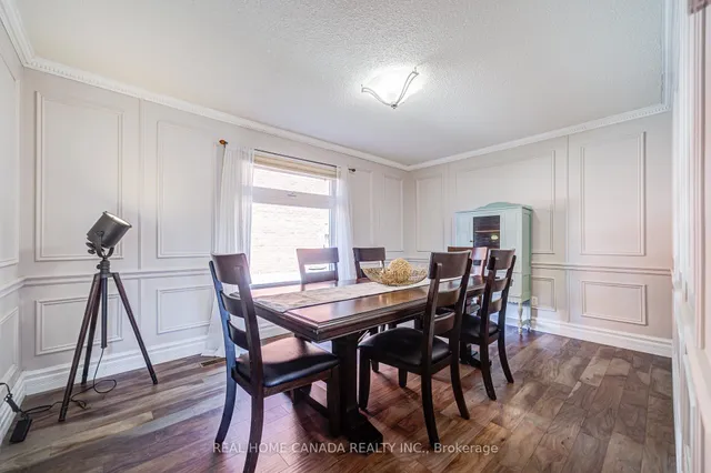 Additional image 12 of 2735 Kingsway Dr