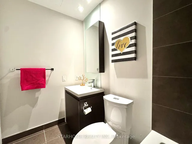 Additional image 22 of 1030 King St Unit 119