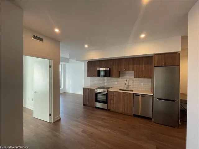 Additional image 14 of 5 Wellington St Unit 1704