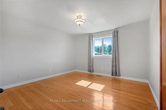 Additional image 27 of 36 Skylark Dr