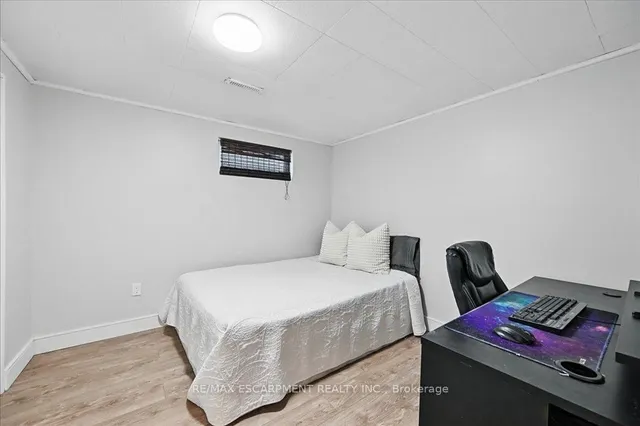 Additional image 31 of 747 MULLIN Way