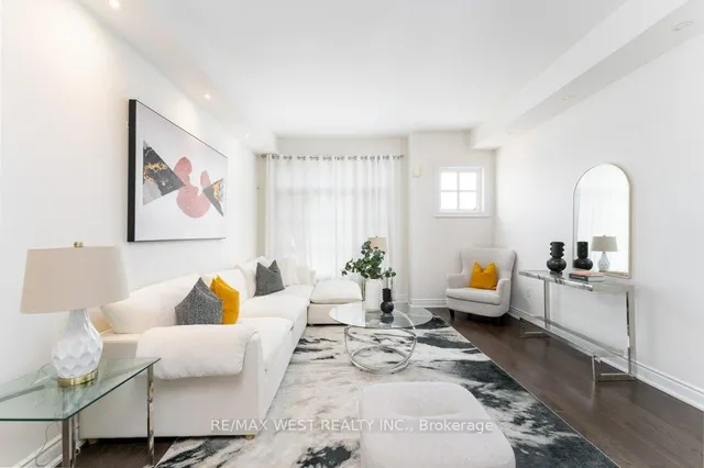 Additional image 18 of 2172 Trafalgar Rd Unit 19