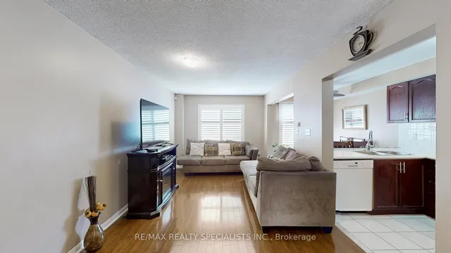 Additional image 4 of 2 Clay Brick Crt Unit 19