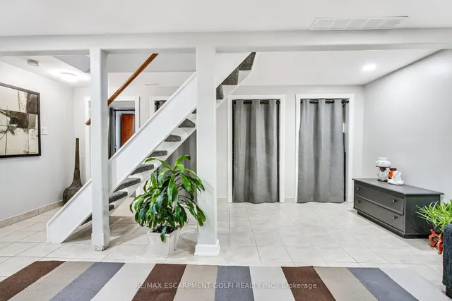 Additional image 28 of 773 Laurier Ave