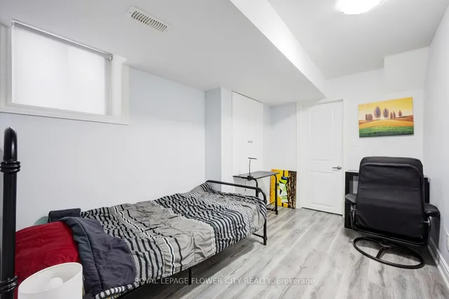 Additional image 31 of 6 PENLEA Gate