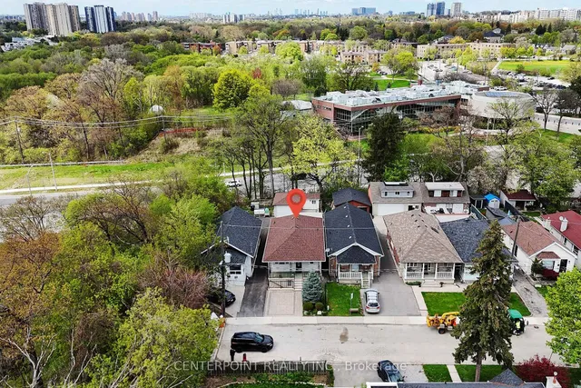 Additional image 40 of 32 Hertford Ave