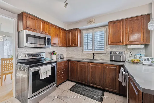 Additional image 13 of 28 Bates Crt