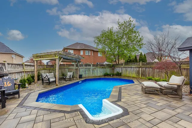 Additional image 44 of 284 Alexander Cres