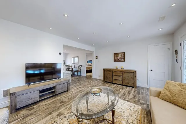 Additional image 8 of 3489 New St