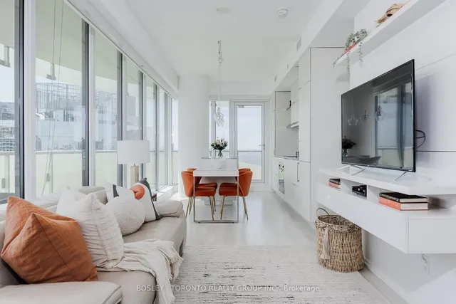 Additional image 5 of 197 Yonge St Unit 3909