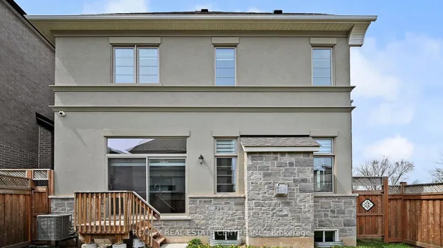 Additional image 49 of 1473 Varelas Passage